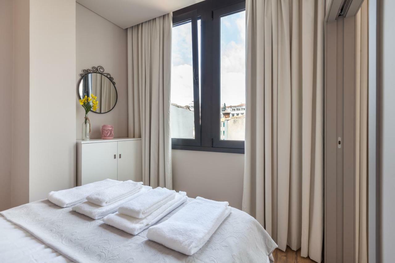 Sendme2Portugal: Santa Catarina Apartment Porto Luaran gambar