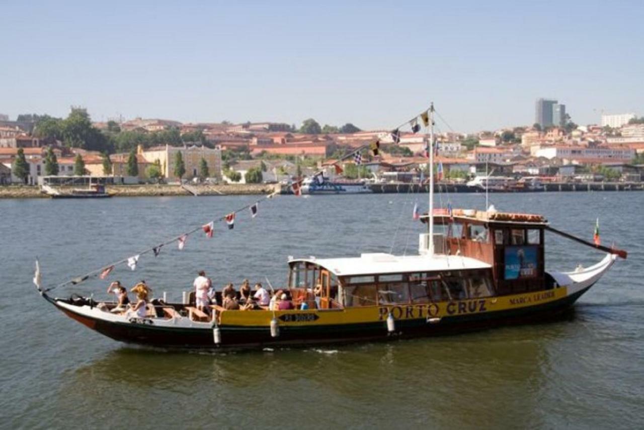 Sendme2Portugal: Santa Catarina Apartment Porto Luaran gambar